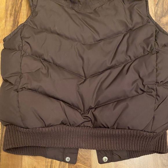 Gap. Size small, retro style vest. - Picture 5 of 5